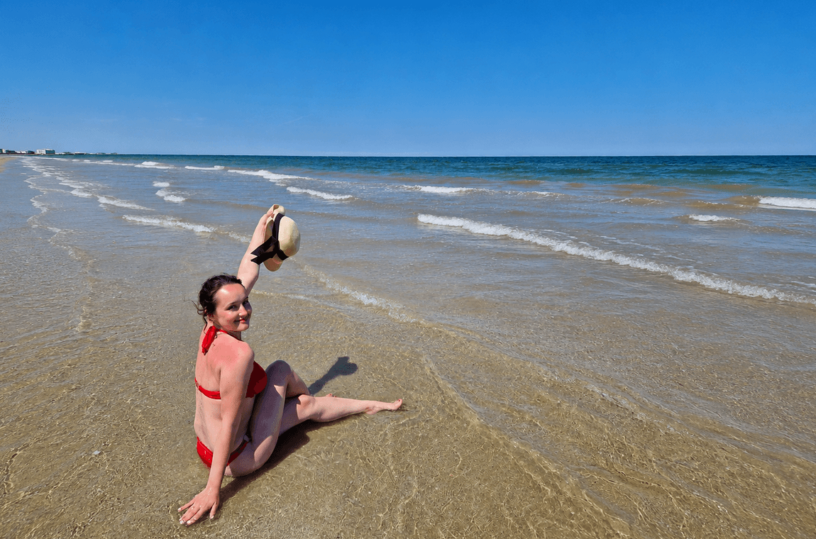 Картинка пляжний відпочинок на морі Ріміні